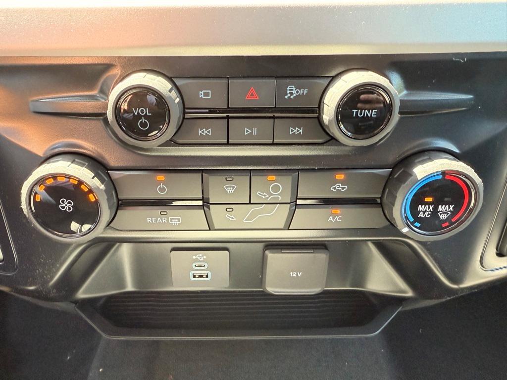 new 2025 Ford F-350 car, priced at $64,190