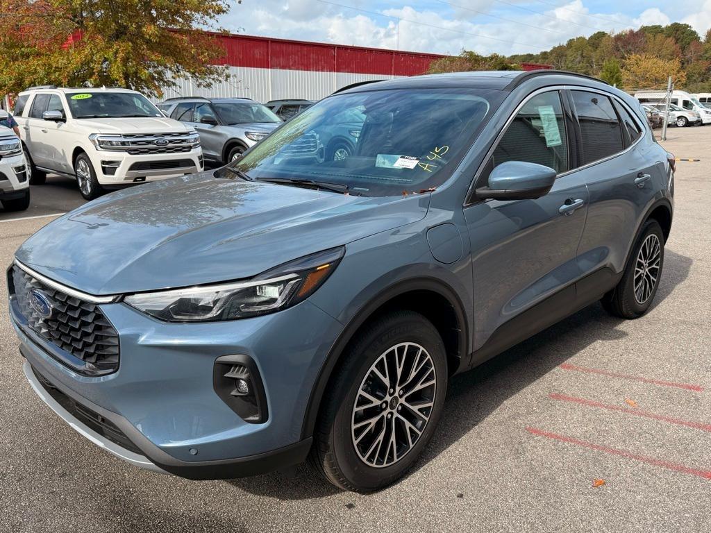 new 2025 Ford Escape car, priced at $46,515