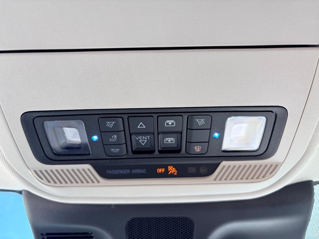 new 2025 Ford Expedition car, priced at $68,345