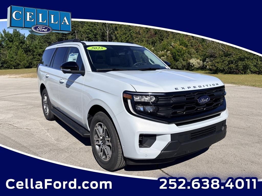 new 2025 Ford Expedition car, priced at $68,345