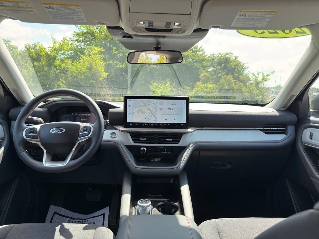 new 2025 Ford Explorer car, priced at $41,450