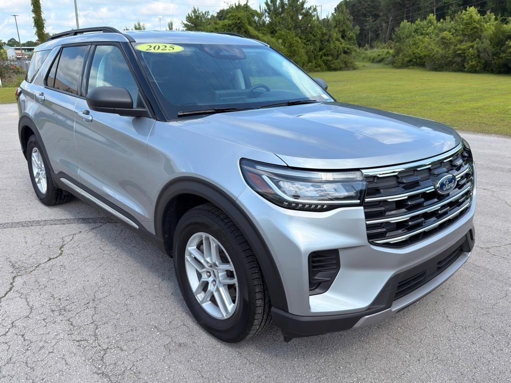 new 2025 Ford Explorer car, priced at $41,450