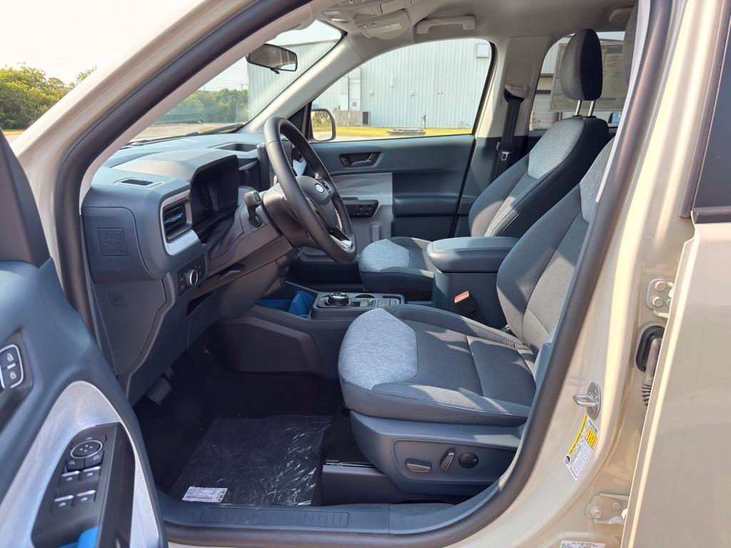 new 2025 Ford Maverick car, priced at $35,095