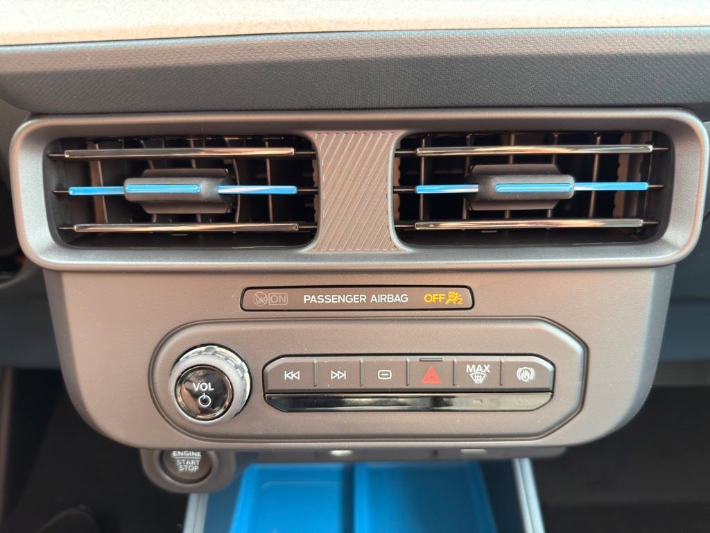 new 2025 Ford Maverick car, priced at $35,095