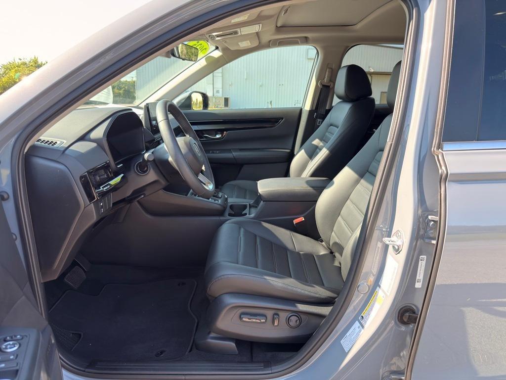 used 2025 Honda CR-V car, priced at $34,430