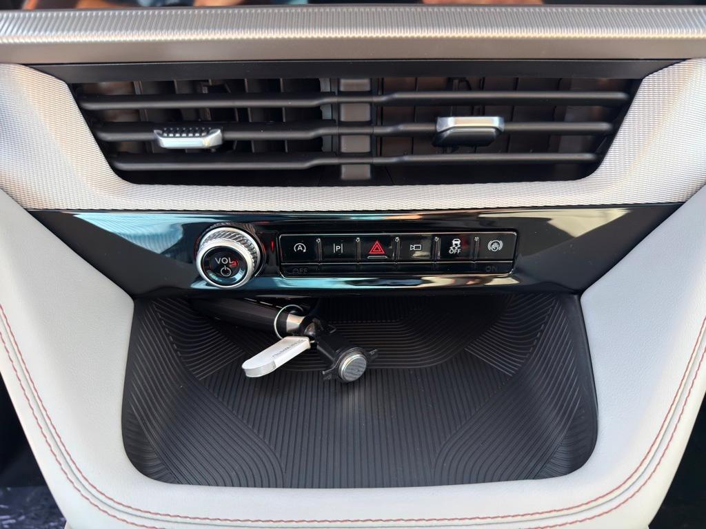 new 2025 Ford Explorer car, priced at $44,560