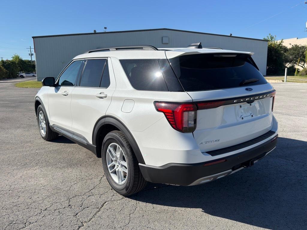 new 2025 Ford Explorer car, priced at $44,560