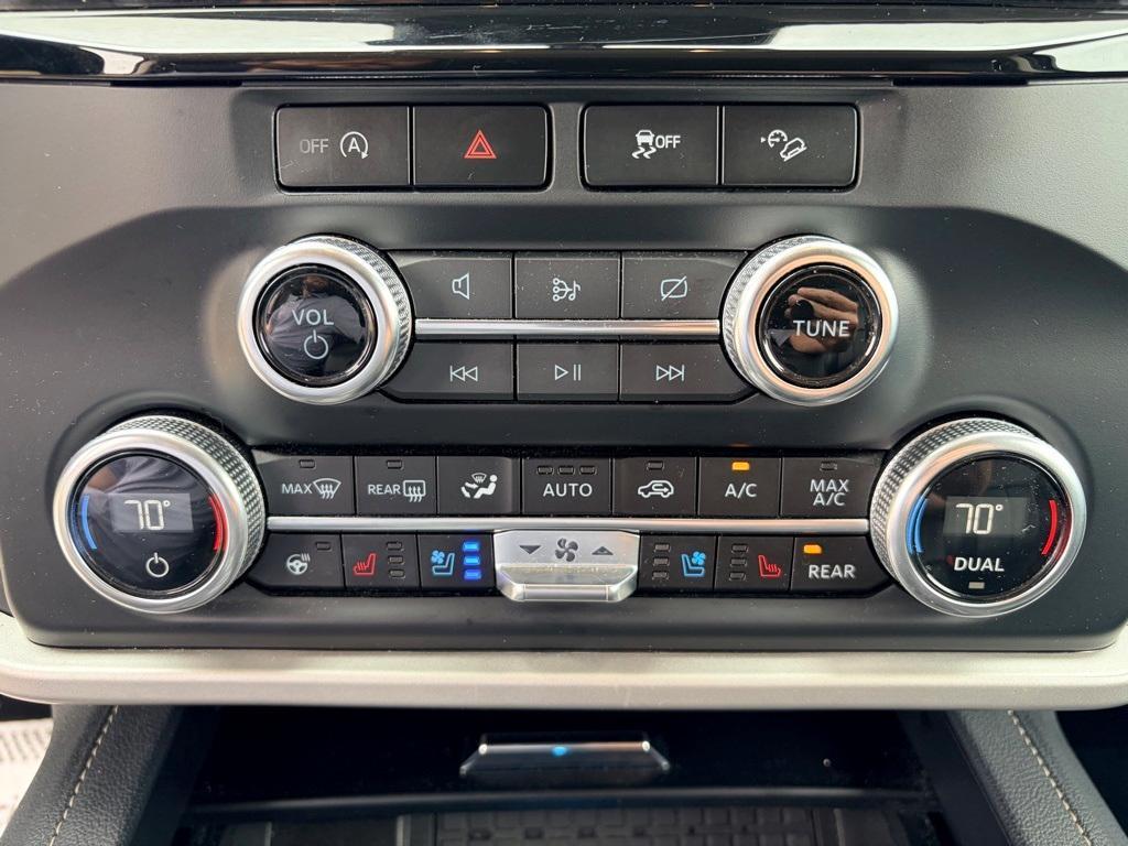 used 2024 Ford Expedition car, priced at $41,472