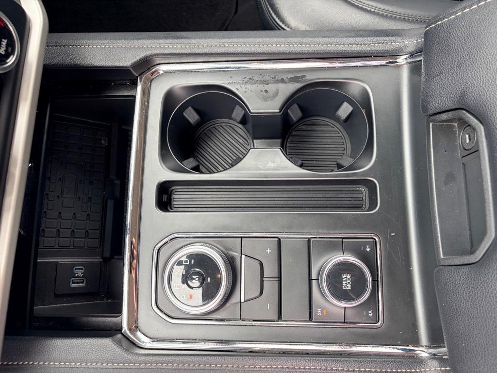 used 2024 Ford Expedition car, priced at $41,472