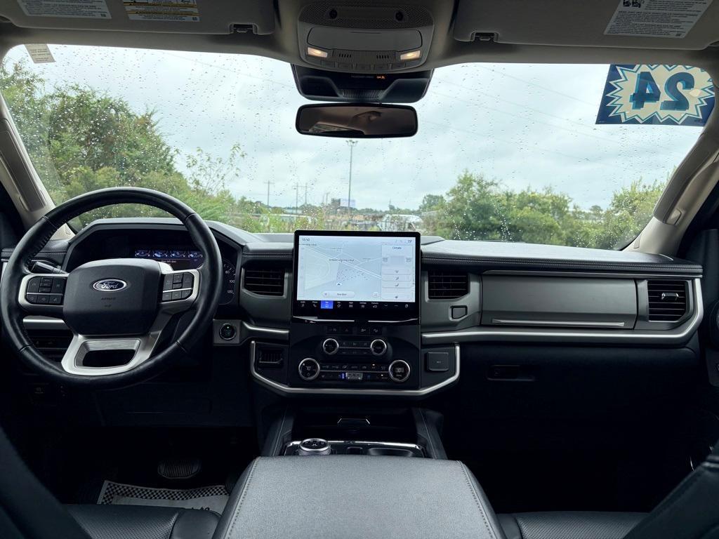 used 2024 Ford Expedition car, priced at $41,472