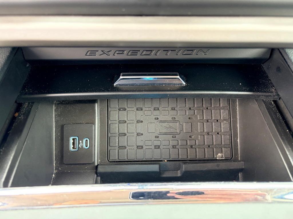 used 2024 Ford Expedition car, priced at $41,472