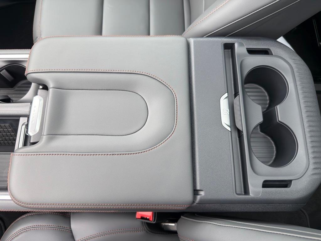 new 2025 Ford Expedition car, priced at $68,955