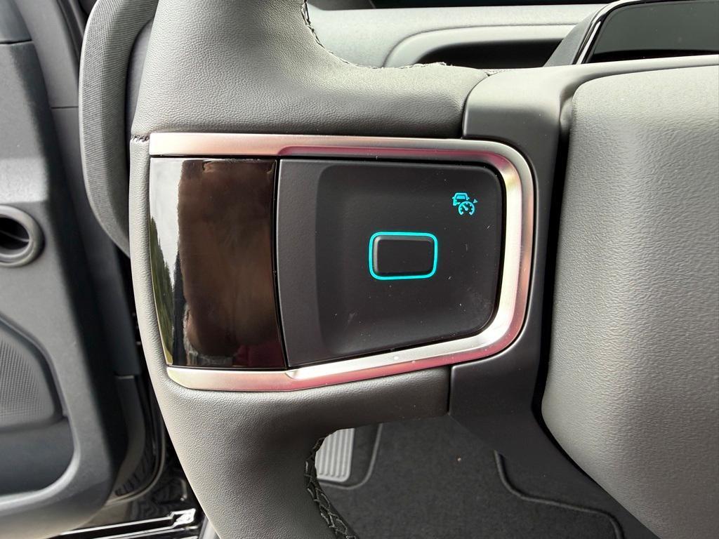 new 2025 Ford Expedition car, priced at $68,955