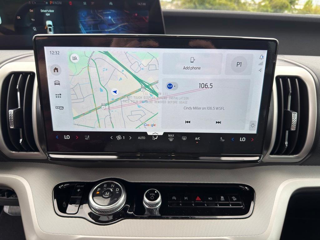 new 2025 Ford Expedition car, priced at $68,955