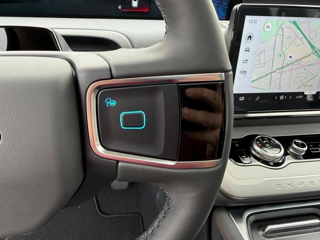 new 2025 Ford Expedition car, priced at $68,955