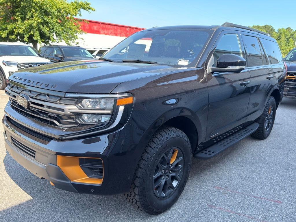 new 2025 Ford Expedition car, priced at $83,025