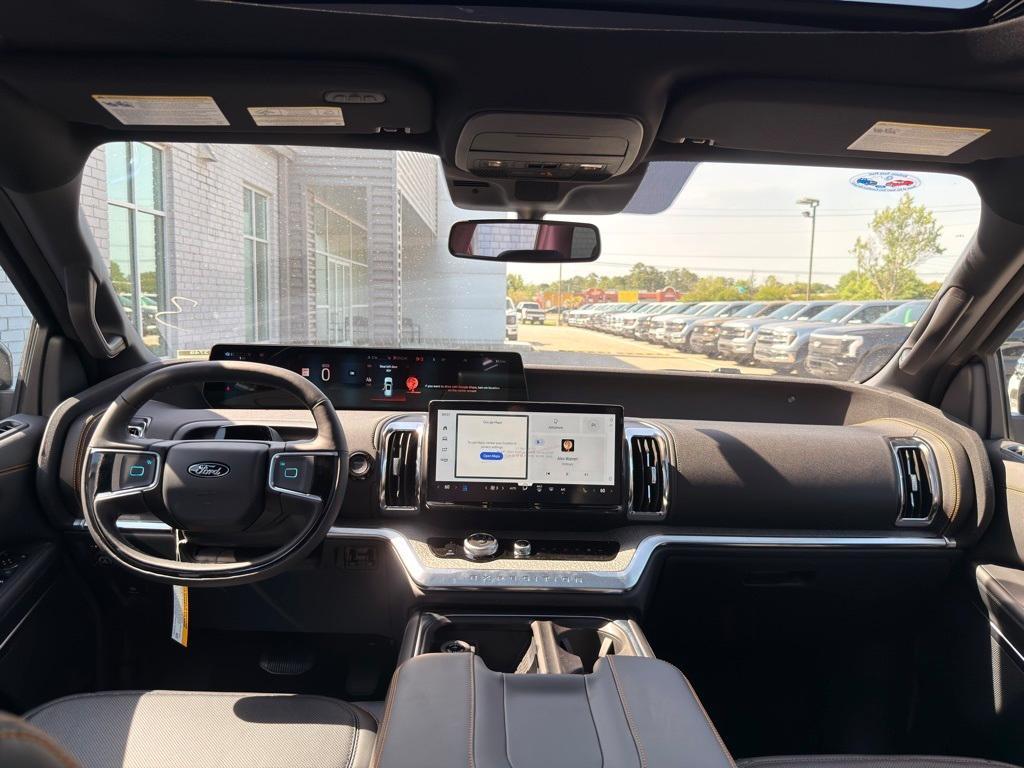 new 2025 Ford Expedition car, priced at $83,025
