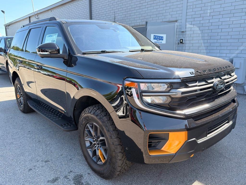 new 2025 Ford Expedition car, priced at $83,025