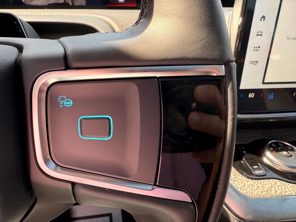 new 2025 Ford Expedition car, priced at $83,025