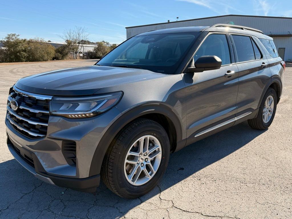 new 2025 Ford Explorer car, priced at $39,950