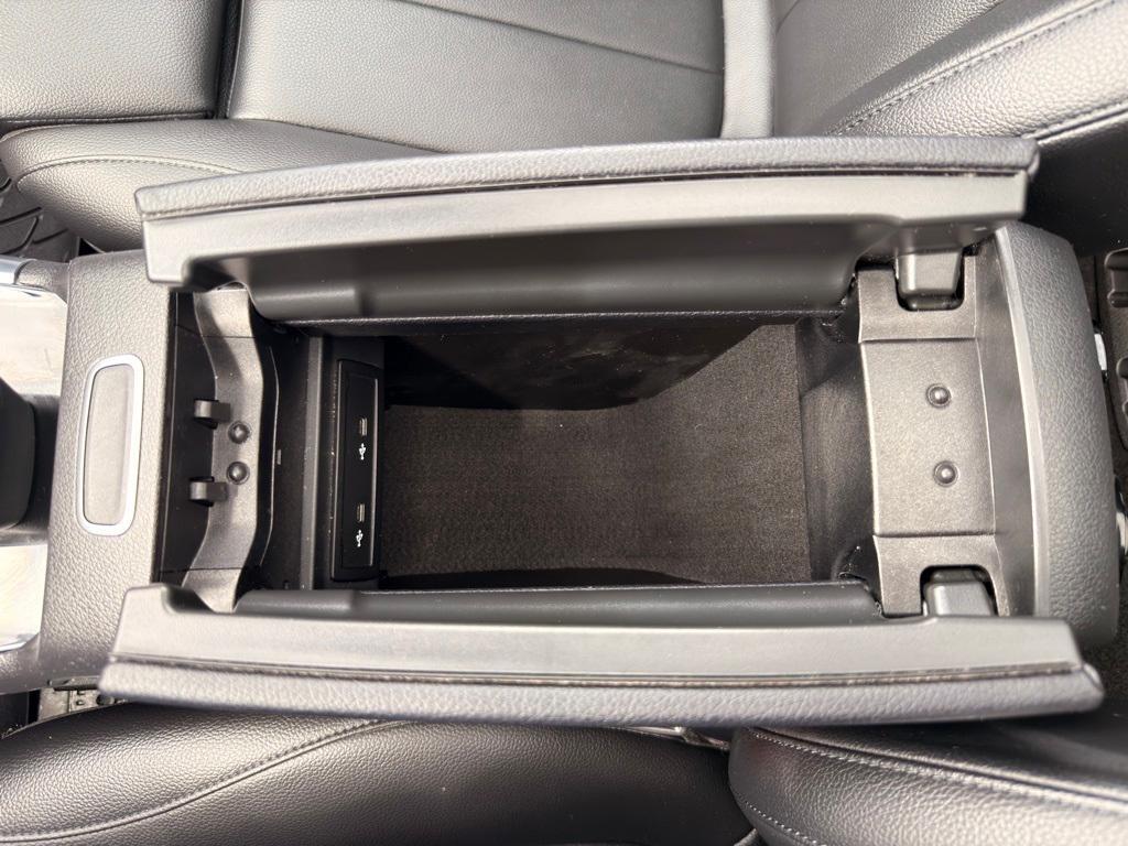 used 2020 Mercedes-Benz GLB 250 car, priced at $25,940