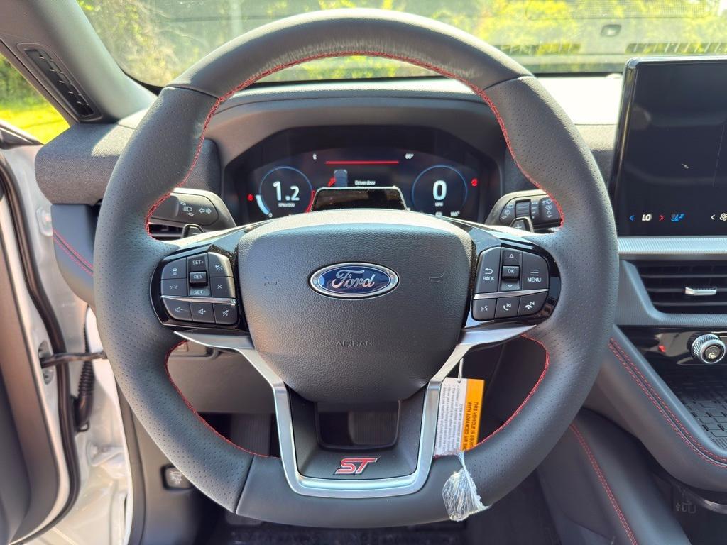 new 2025 Ford Explorer car, priced at $61,625