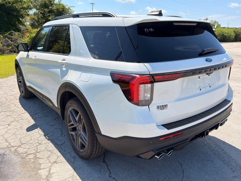 new 2025 Ford Explorer car, priced at $61,625