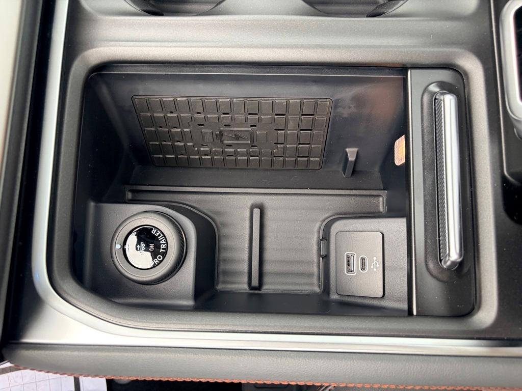 new 2025 Ford Expedition Max car, priced at $74,345