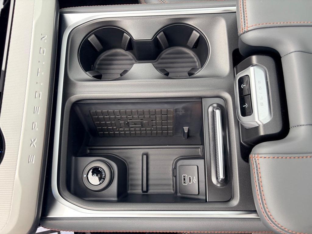 new 2025 Ford Expedition Max car, priced at $74,345