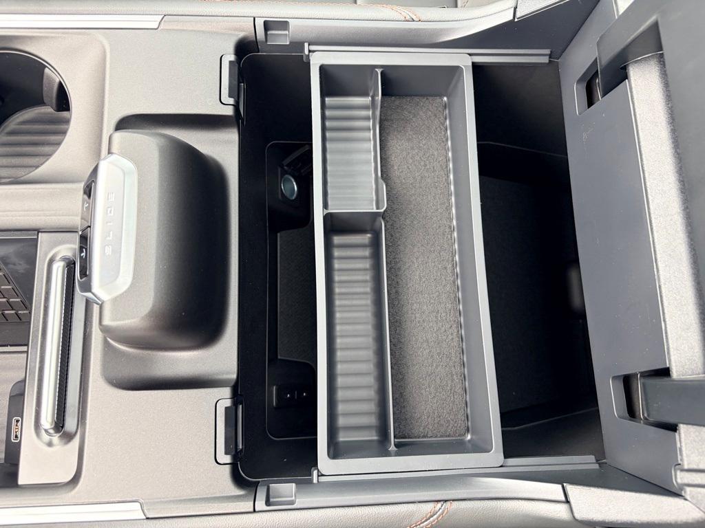 new 2025 Ford Expedition Max car, priced at $74,345