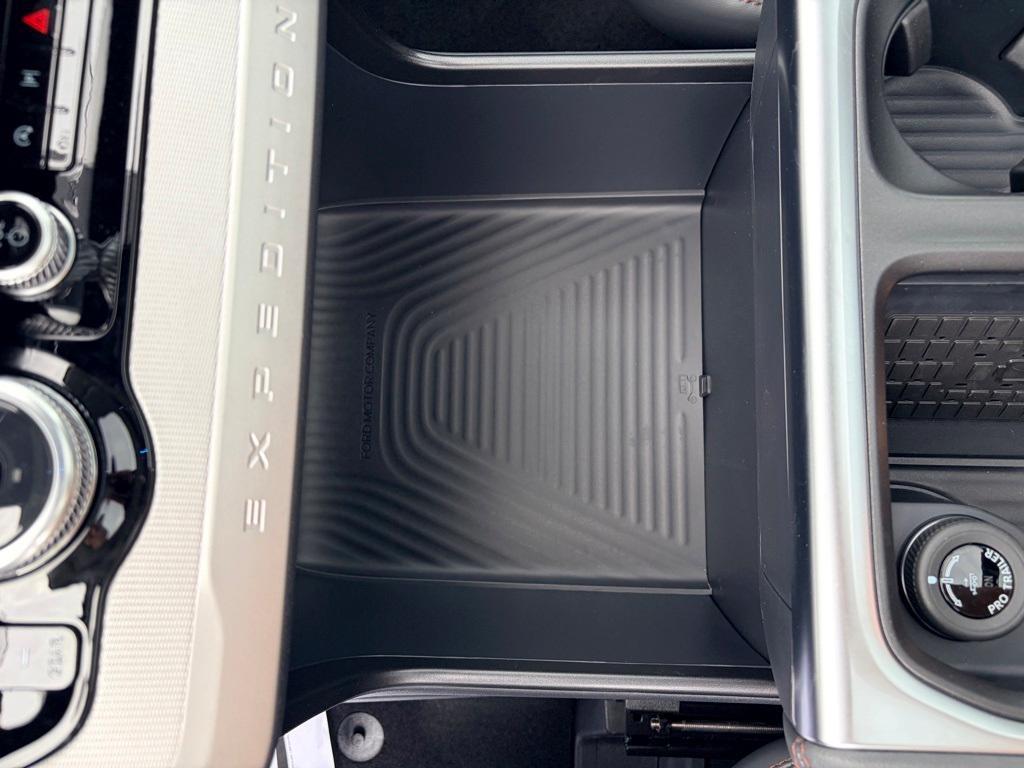 new 2025 Ford Expedition Max car, priced at $74,345