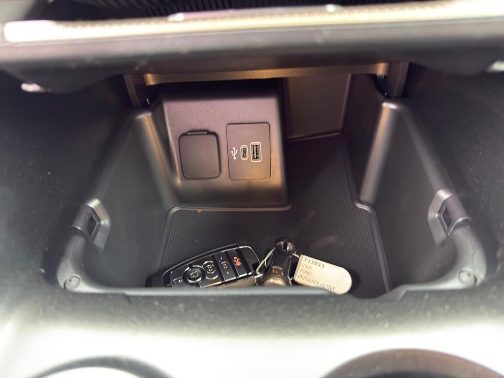 new 2025 Ford Explorer car, priced at $43,765