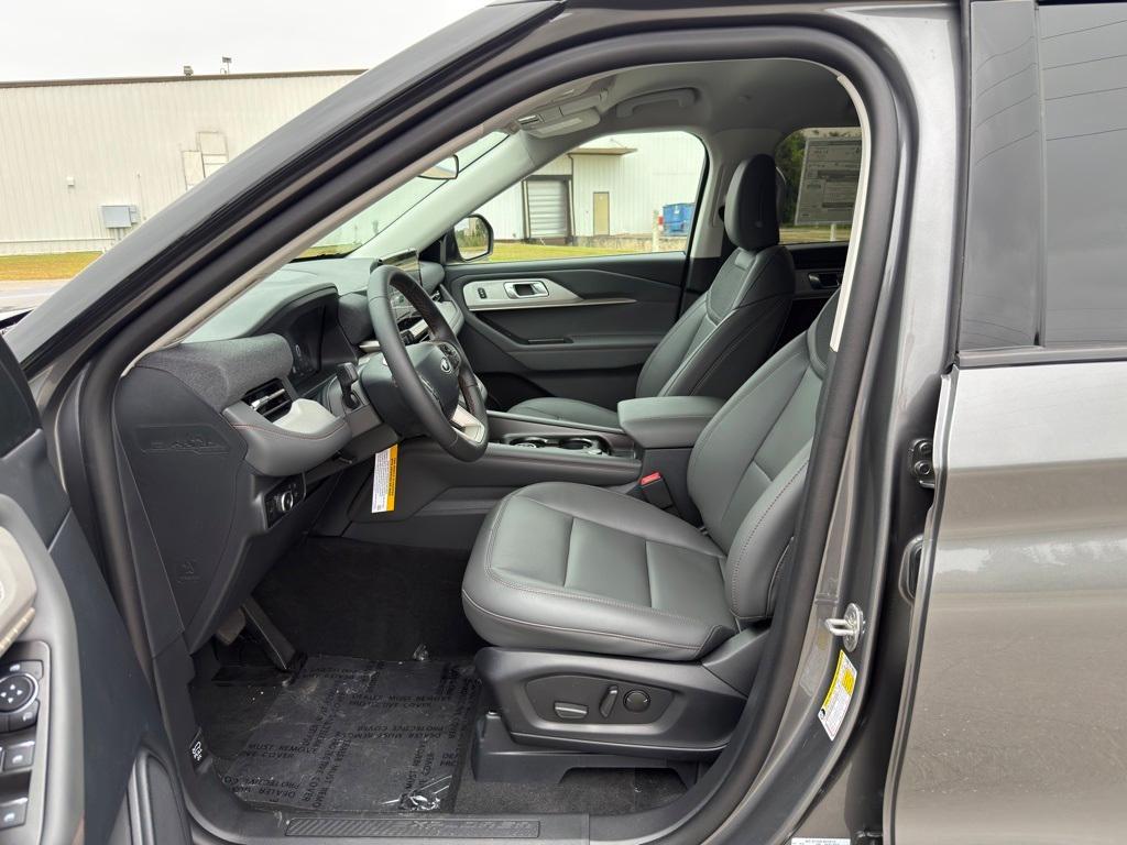 new 2025 Ford Explorer car, priced at $43,765