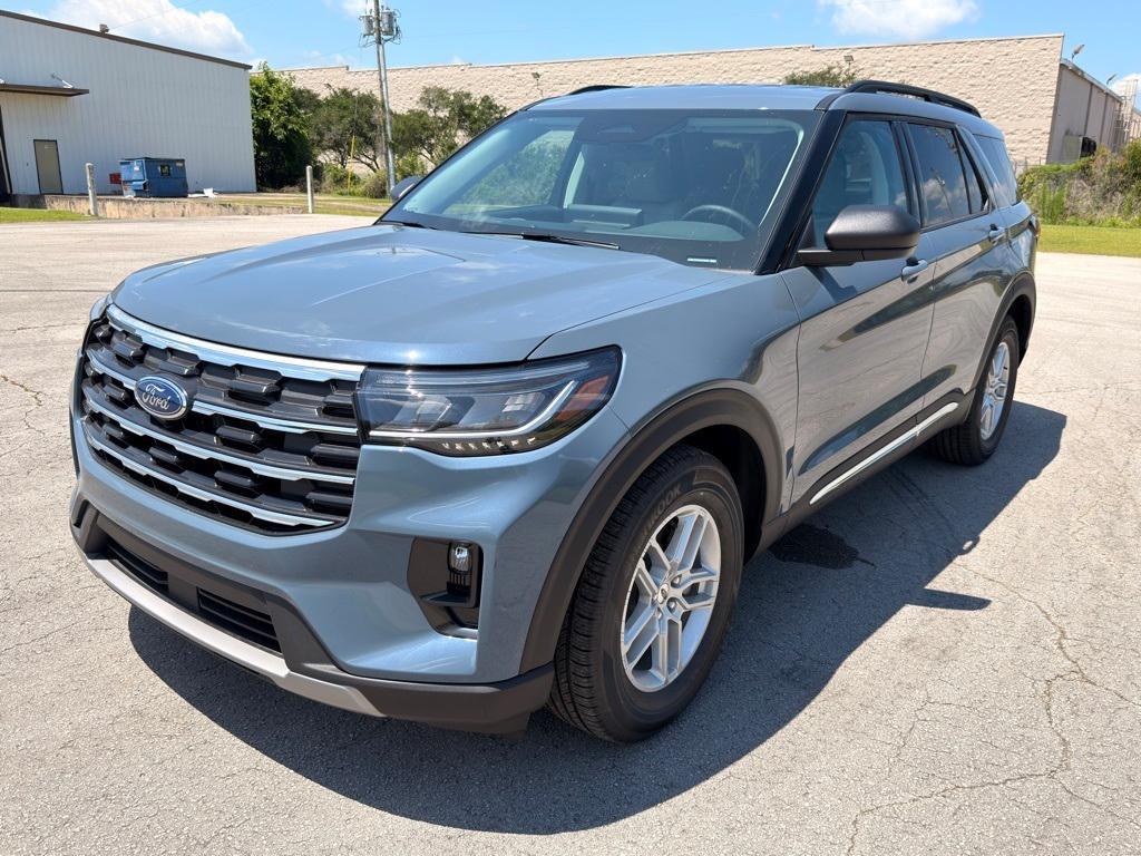 new 2025 Ford Explorer car, priced at $45,285
