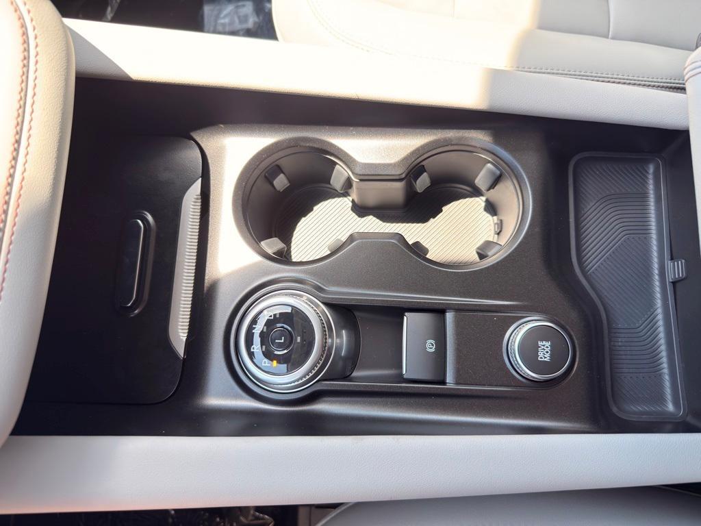 new 2025 Ford Explorer car, priced at $45,285