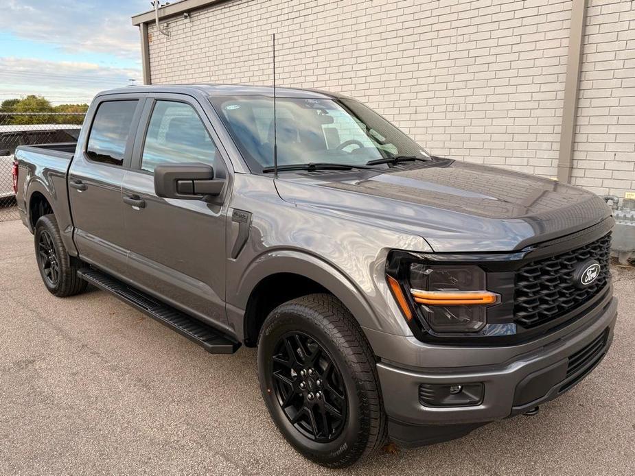 new 2024 Ford F-150 car, priced at $49,262