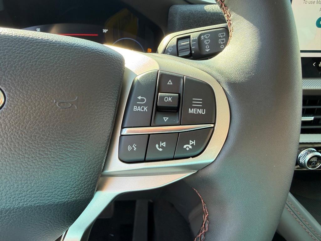 new 2025 Ford Explorer car, priced at $47,655
