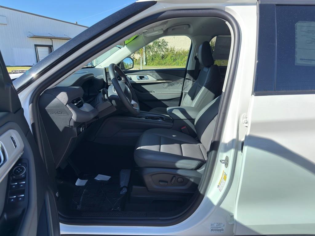 new 2025 Ford Explorer car, priced at $47,655