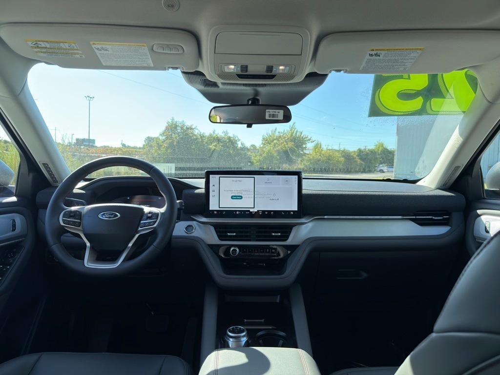 new 2025 Ford Explorer car, priced at $47,655