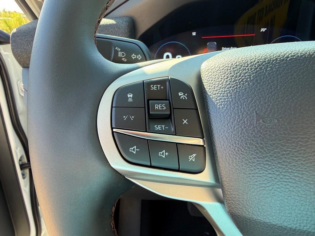 new 2025 Ford Explorer car, priced at $47,655