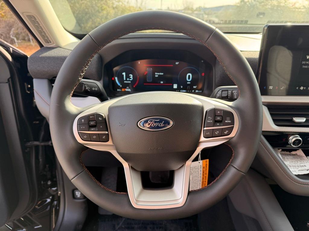 new 2025 Ford Explorer car, priced at $39,950