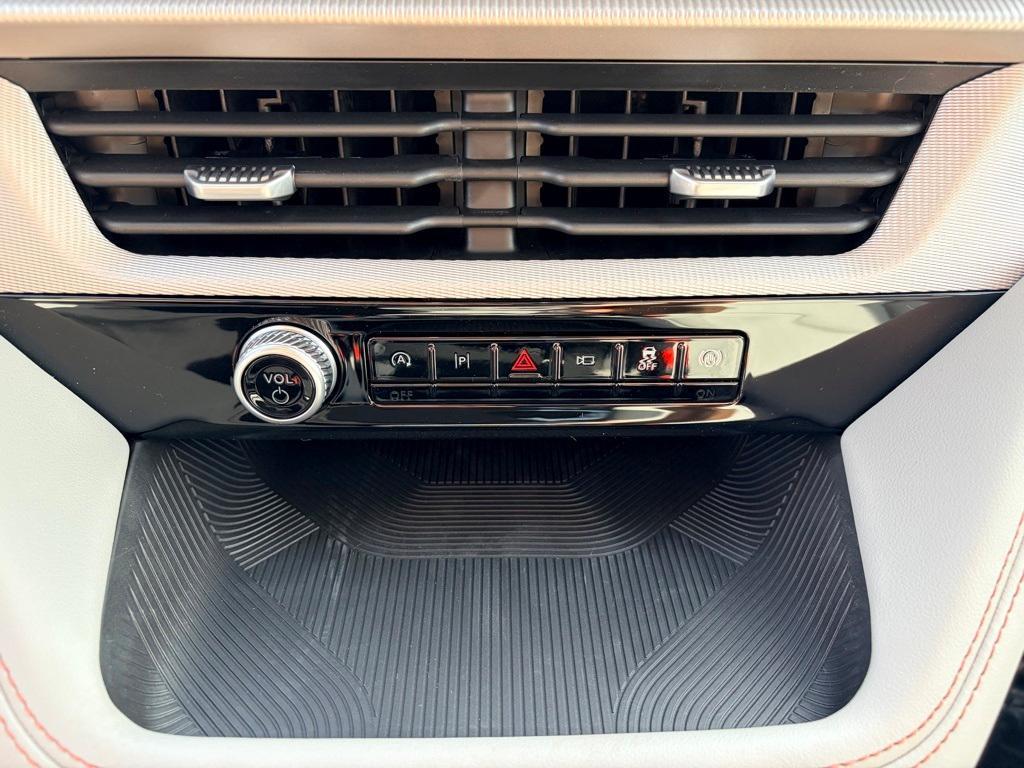 new 2025 Ford Explorer car, priced at $44,560