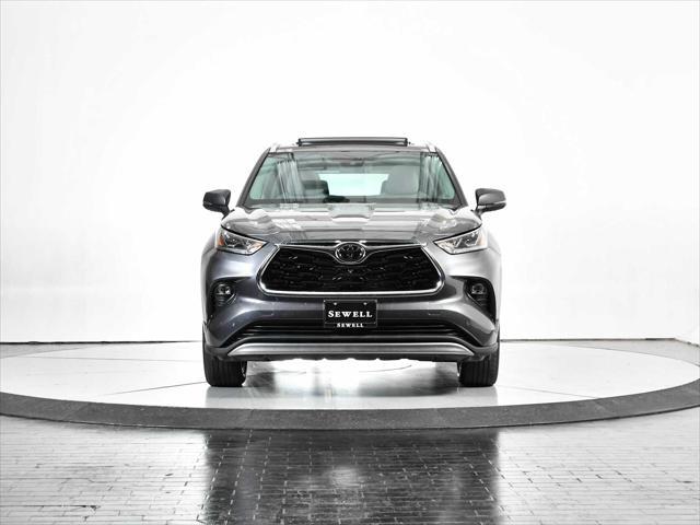 used 2021 Toyota Highlander car, priced at $48,888