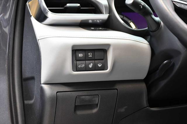 used 2021 Toyota Highlander car, priced at $48,888