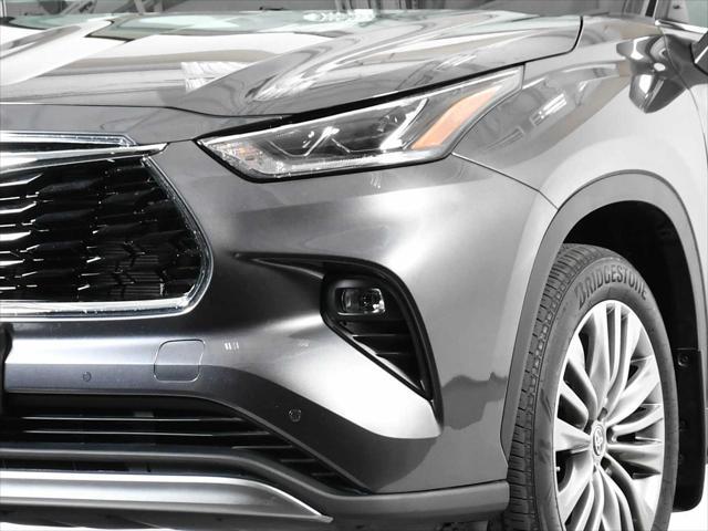 used 2021 Toyota Highlander car, priced at $48,888