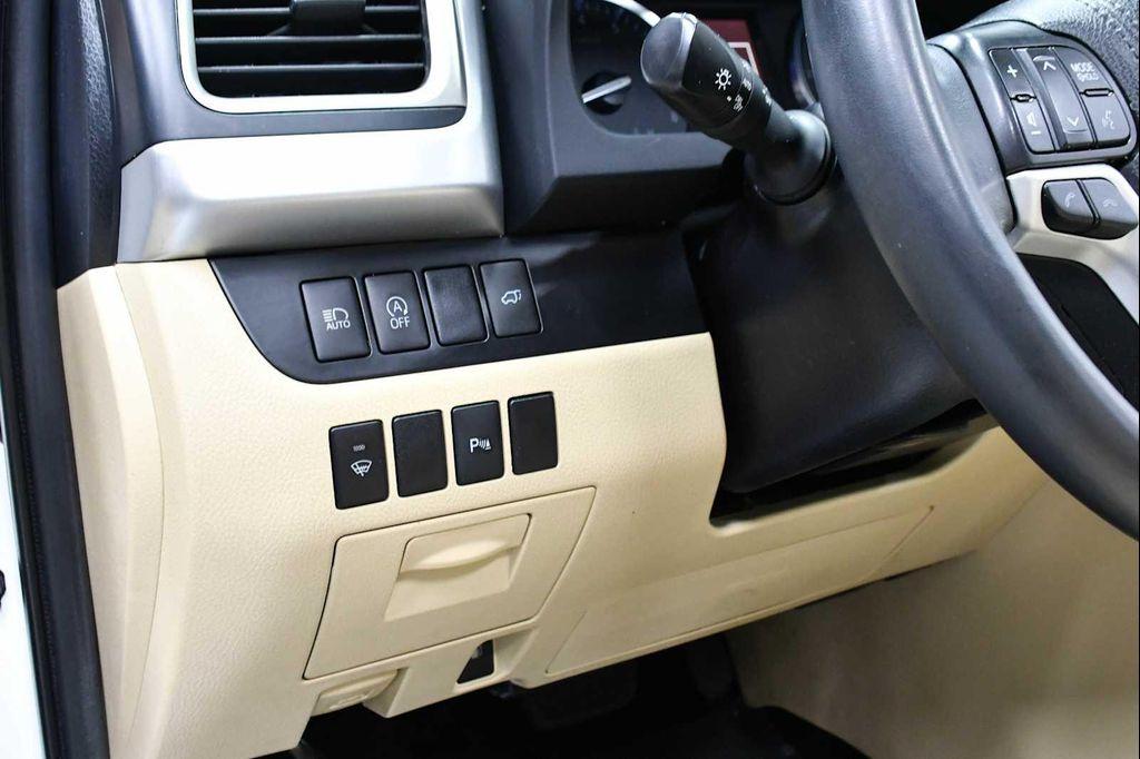 used 2019 Toyota Highlander car, priced at $27,688