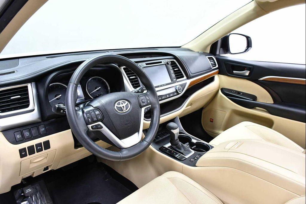 used 2019 Toyota Highlander car, priced at $27,688