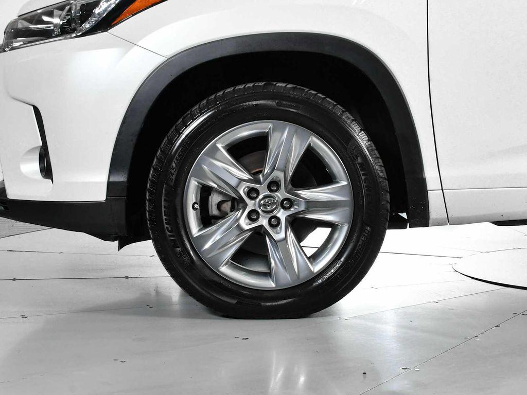 used 2019 Toyota Highlander car, priced at $27,688