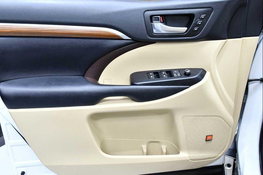 used 2019 Toyota Highlander car, priced at $27,688