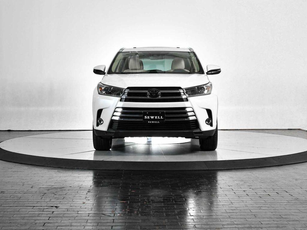 used 2019 Toyota Highlander car, priced at $27,688